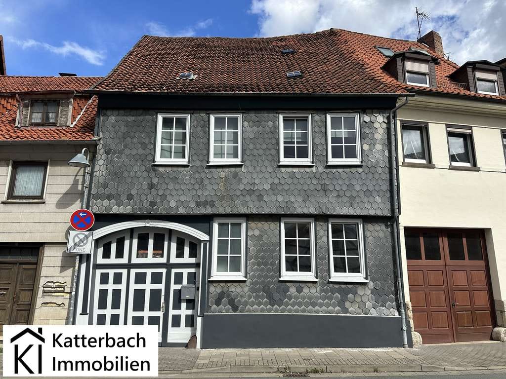 Immobilie in Bad Gandersheim - Modernisiertes Apartmenthaus mit 12 Schlafplätzen im Zentrum von Bad Gandersheim - Bild 0