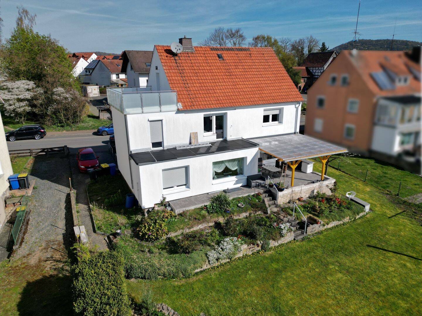 Immobilie in Gudensberg - Umfassend saniertes Zwei- bis Dreifamilienhaus mit großem Grundstück in Gudensberg - Bild 0
