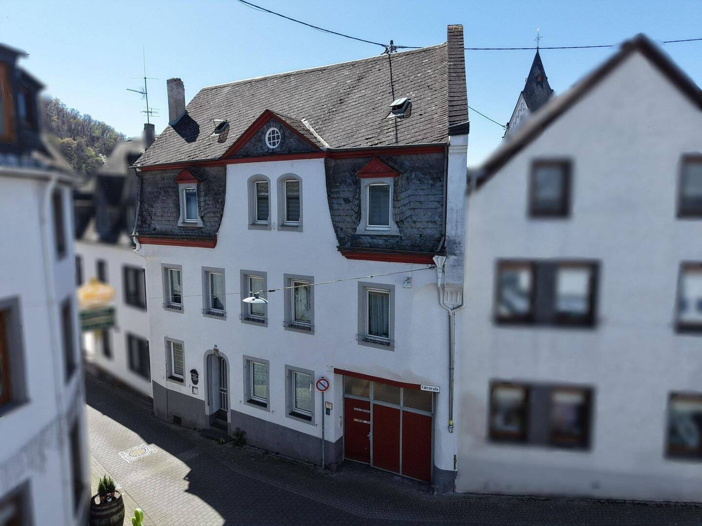 Immobilie in Winningen - Denkmalgeschütztes Mehrfamilienhaus mit Erweiterungsreserve in touristischer Lage - Bild 1