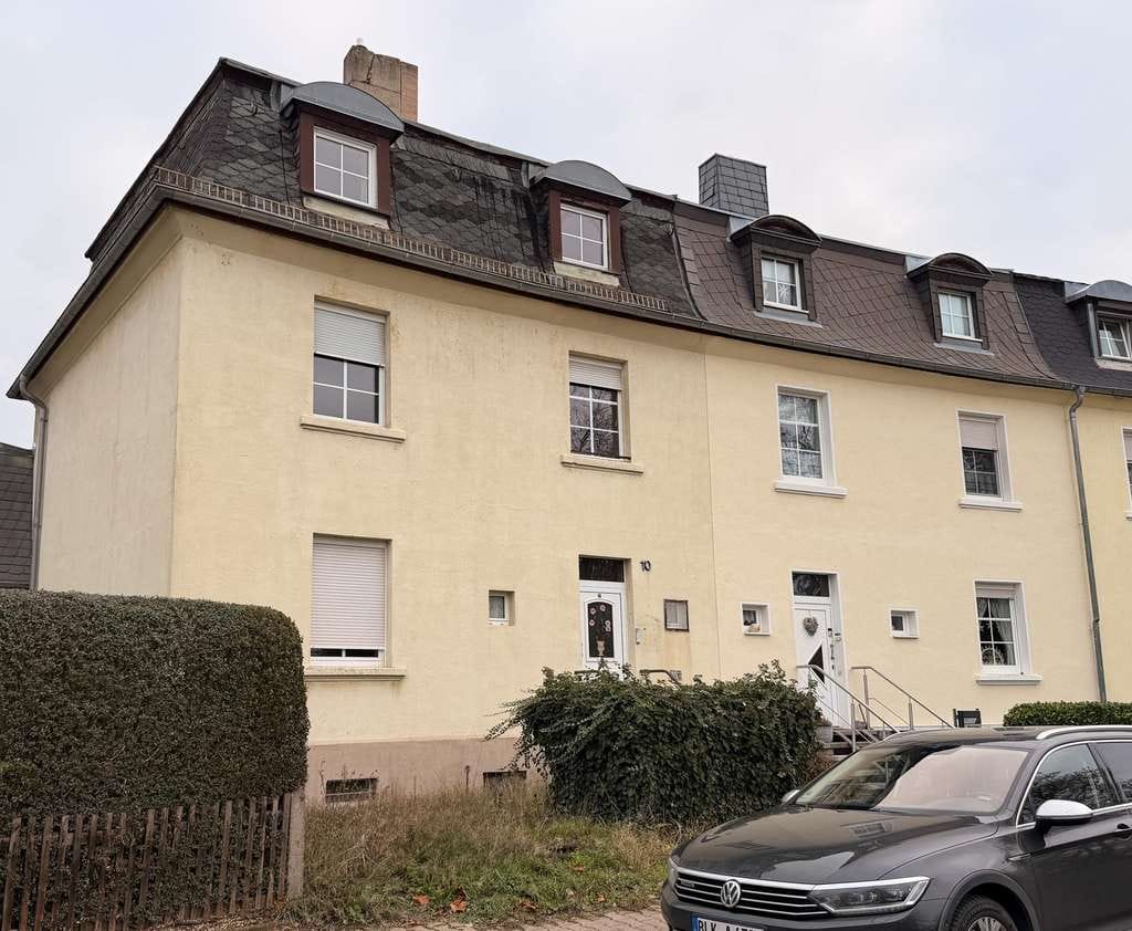 Immobilie in Leuna - Reihenendhaus mit Parkmöglichkeit vor der Tür in Leuna - Bild 0