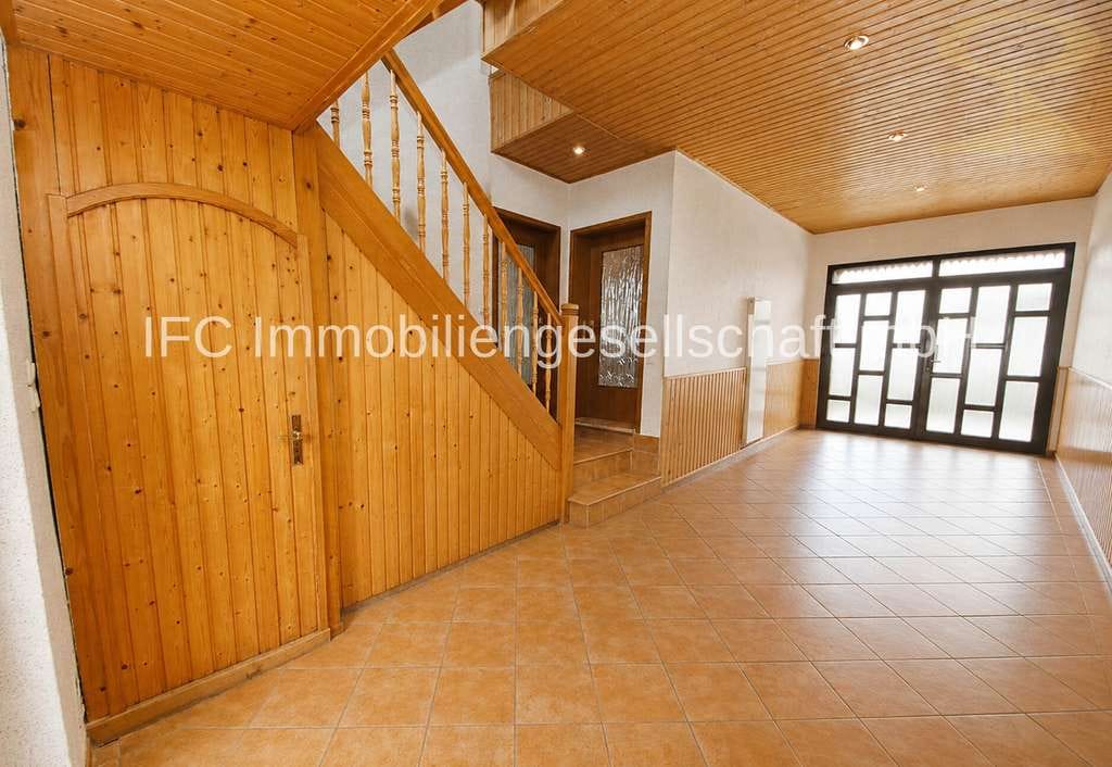 Immobilie in Coswig (Anhalt) - einzugsbereites Reihenmittelhaus mit Nebengelass, Partyraum und überdachter Terrasse in Coswig (Anha - Bild 2