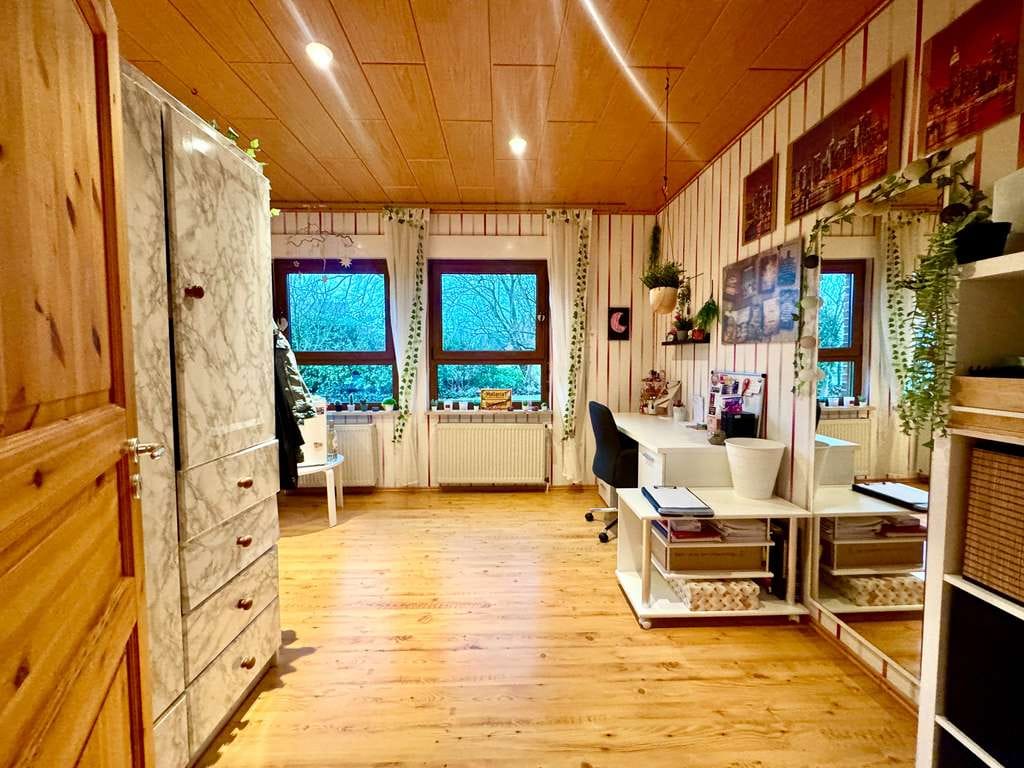 Immobilie in Wietzen - Modernisiertes Zweifamilienhaus mit Einliegerwohnung, Specksteinofen und PV Anlage in Wietzen! - Bild 2