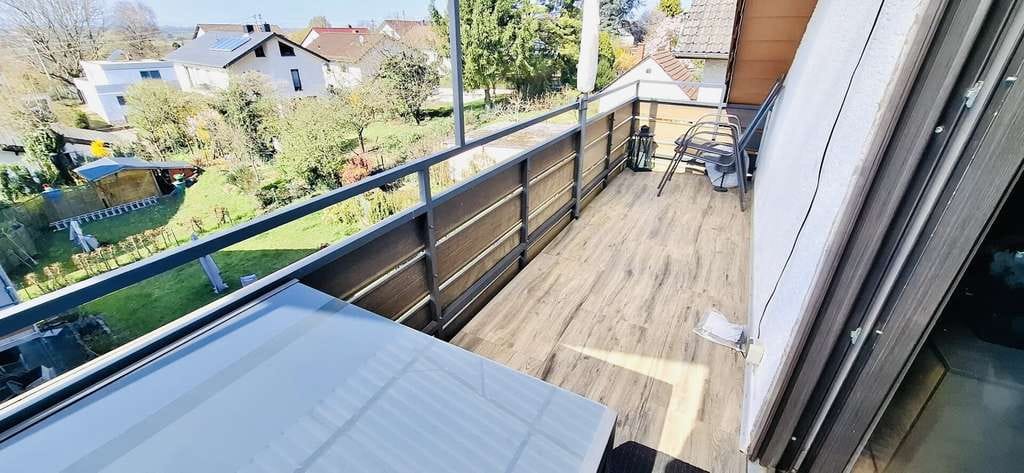 Immobilie in Dossenheim - 3-Zimmer DG-Eigentumswohnung mit Balkon und Stellplatz - Bild 1