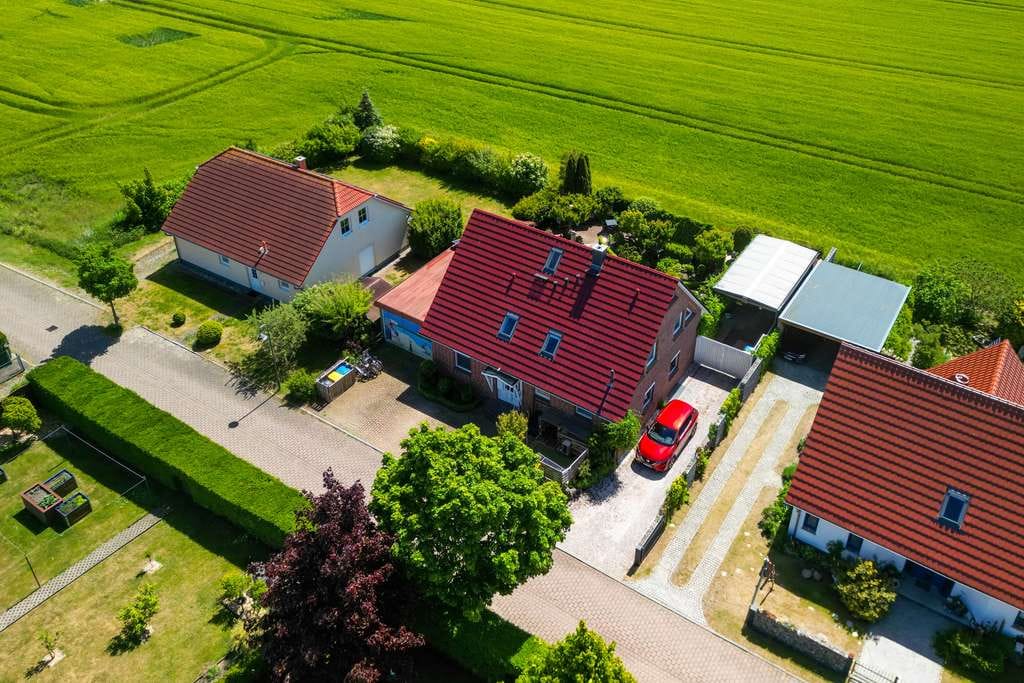 Immobilie in Bastorf - Feldrandlage: Freistehendes Wohnhaus mit attraktivem Südwestgarten - Bild 2