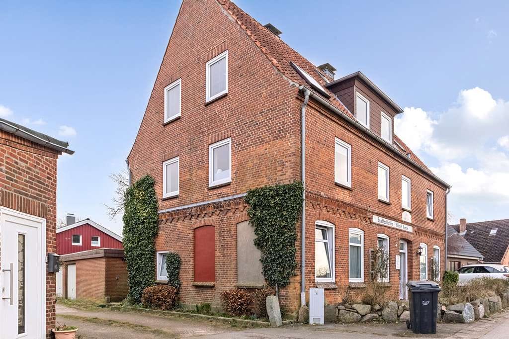 Immobilie in Rieseby - Kapitalanlage: Vollvermietetes Mehrfamilienhaus mit Entwicklungspotenzial - Bild 2