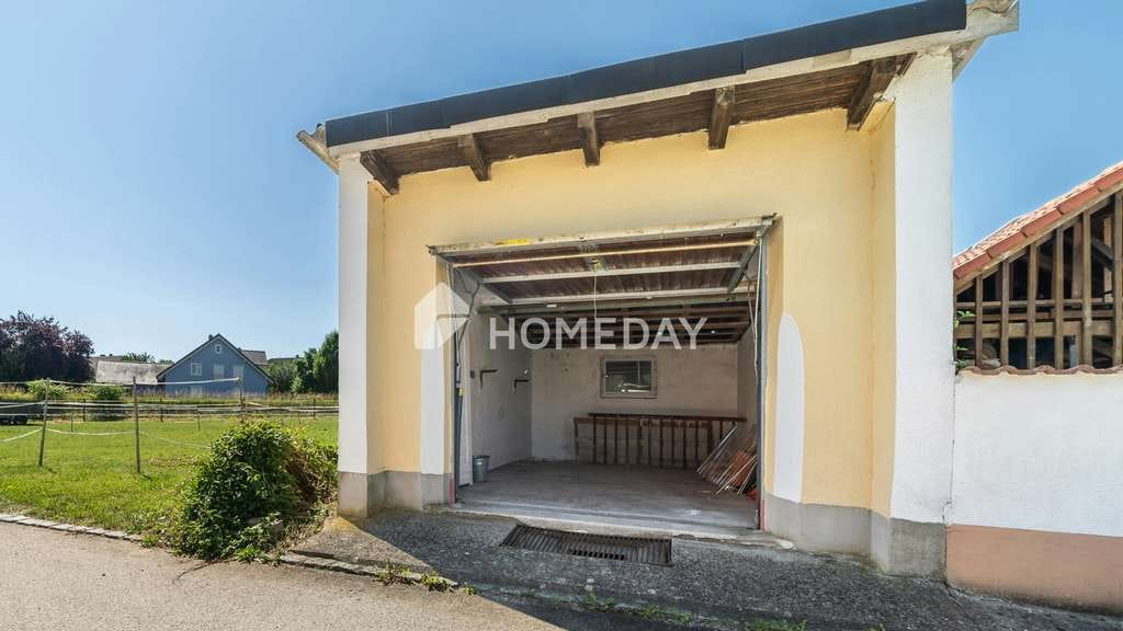 Immobilie in Oberdolling - Familienfreundliches Einfamilienhaus mit Dachterrasse und schönem Garten
 - Bild 1
