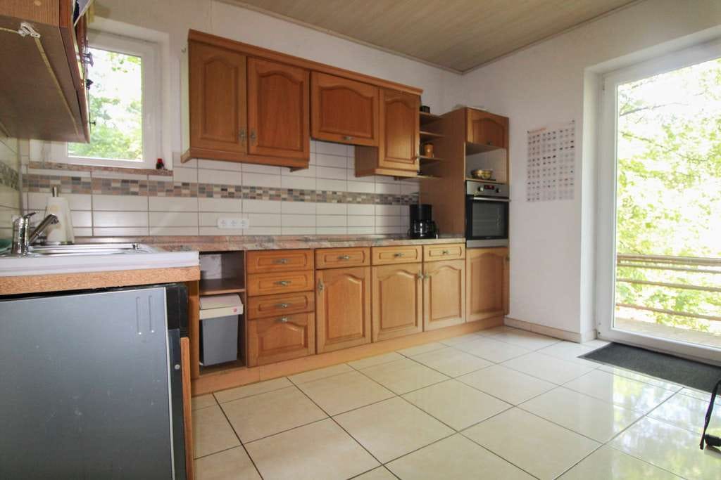Immobilie in Albstadt - Einfamilienhaus mit Einliegerwohnung und sehr großem Grundstück - Bild 2