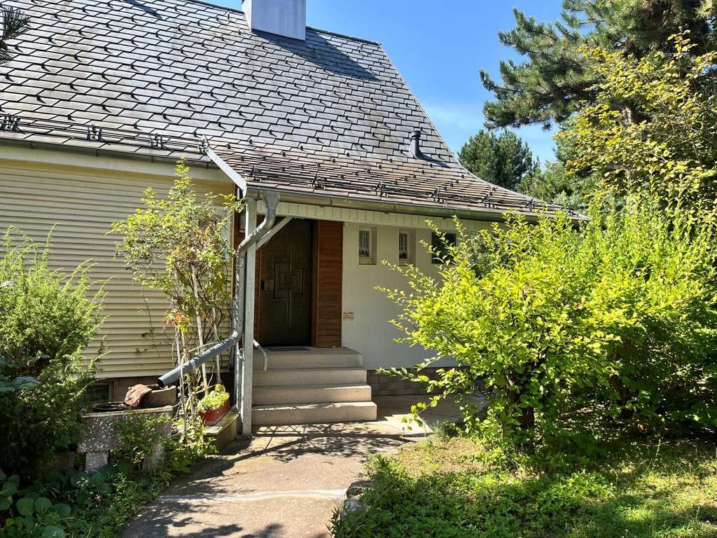 Immobilie in Sondershausen - Einfamilienhaus mit Bungalow und 1.600 m² großem Grundst. in bevorzugter Wohnlage in Sondershausen - Bild 2