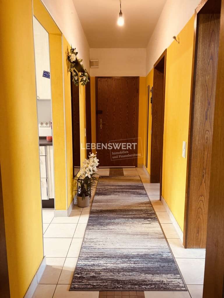 Immobilie in Siegburg - Exklusives Mehrfamilienhaus mit 3 Wohneinheiten und Gemeinschaftsgarten in Siegburg-Kaldauen - Bild 3