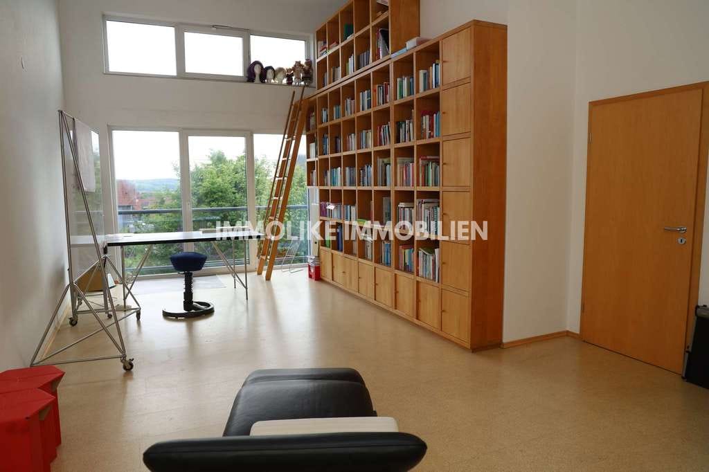 Immobilie in Hünfeld - Zentral gelegenes Einfamilienhaus mit Doppelgarage in Hünfeld - Bild 4
