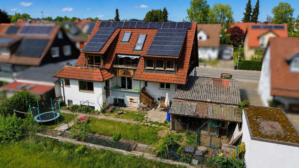 Immobilie in Kißlegg - Großzügiges Zweifamilienhaus mit PV-Anlage & vielseitigen Nutzungsmöglichkeiten in Kißlegg - Bild 2