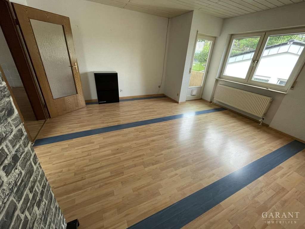 Immobilie in Freiberg am Neckar - Schönes Zweifamilienhaus! - Bild 2