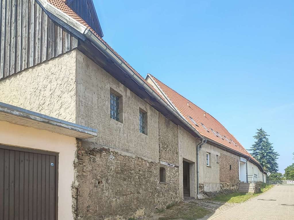 Immobilie in Harzgerode - Historisches Erbe trifft Moderne - ritterlicher Freihof mit Wohneinheiten, Gewerbe und Photovoltaik - Bild 3