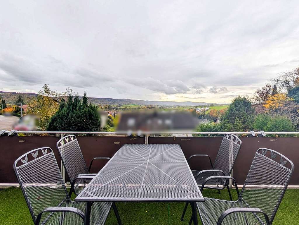 Immobilie in Auenwald - Gemütliche 3-Zimmer-Wohnung mit sonnigem Balkon und Naturblick - Bild 4