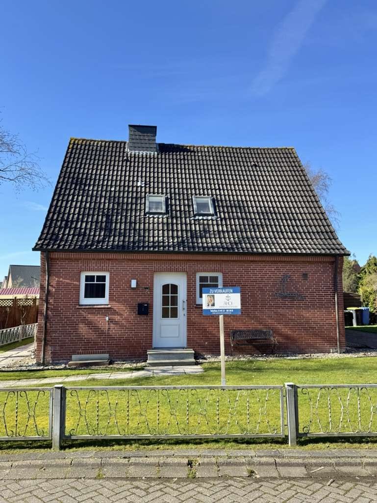 Immobilie in Hinte - Umfassend renoviertes Einfamilienhaus mit Garage in ruhiger Siedlungslage - Bild 3