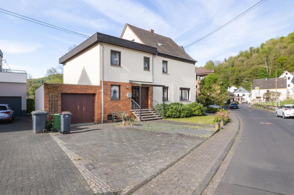 Immobilie in Niederbreitbach - Einfamilienhaus freistehend in Niederbreitbach - Bild 1