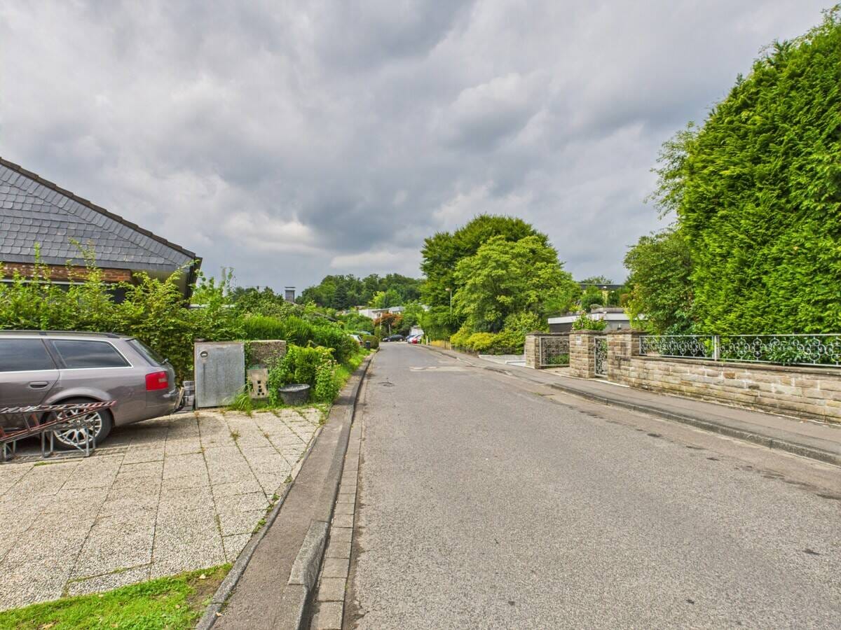 Immobilie in Odenthal - Großzügiges Zweifamilienhaus in Voiswinkel - beste Wohnlage garantiert! - Bild 2