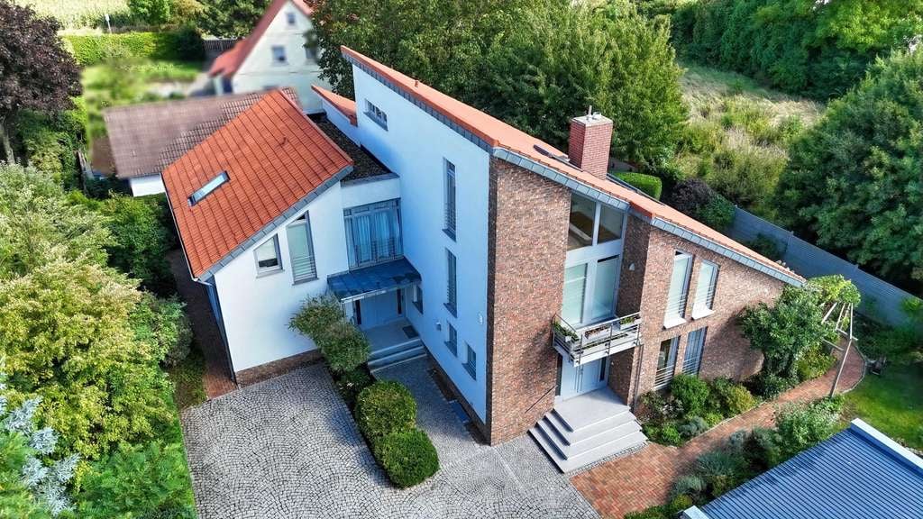 Immobilie in Grammetal - Architektenvilla mit Wohnkomfort und zusätzlich 2 Wohneinheiten
- Nutzungswunder mit Perfektion -  - Bild 1