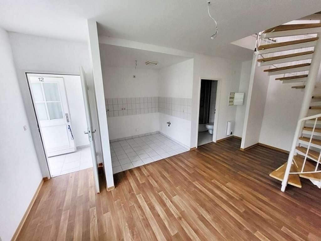Immobilie in Neumark - Gemütliche 2-Raum-Maisonette zu verkaufen - Bild 0