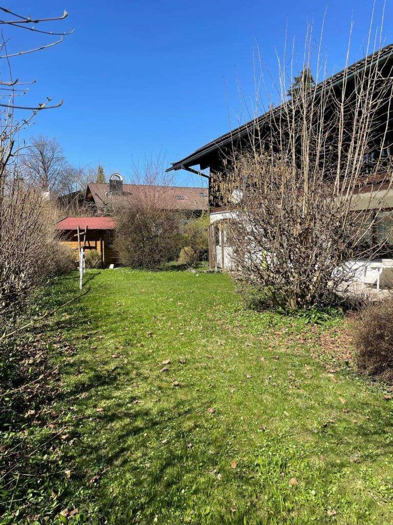 Immobilie in Miesbach - Gemütliches Zweifamilienhaus in ruhiger & sonniger Lage in Miesbach - Bild 0