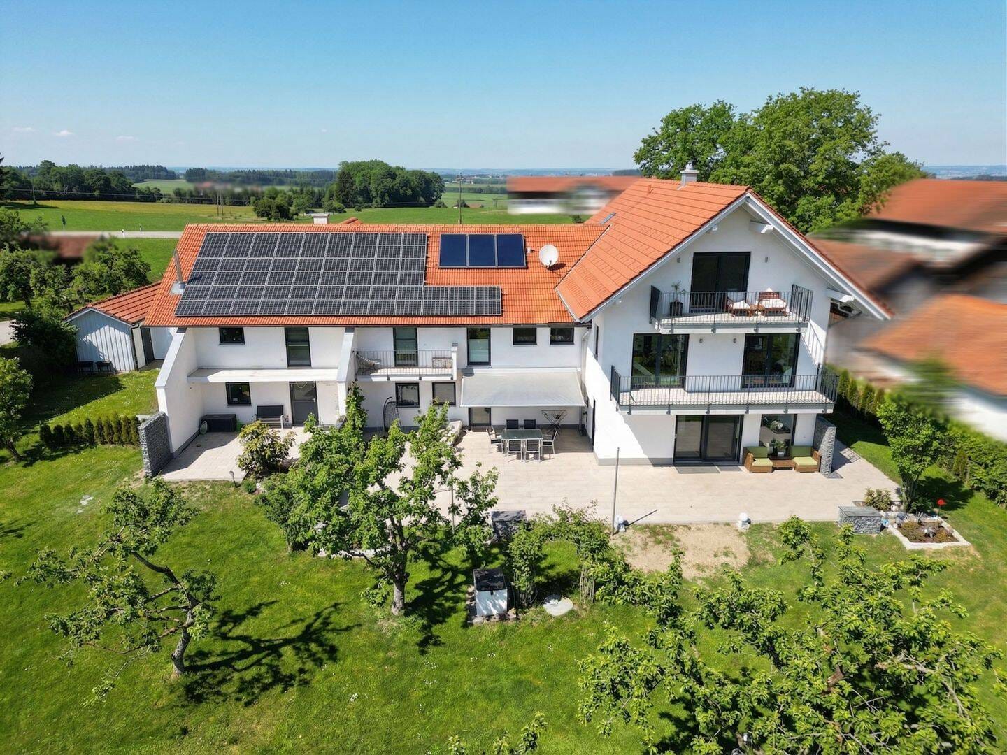 Immobilie in Kirchdorf - Modernes Luxus-Landhaus mit ELW und 180-Grad-Bergblick - Bild 0
