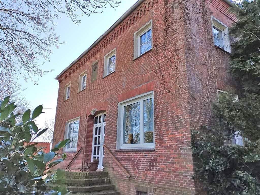 Immobilie in Krummhörn - Seltenheitswert - Pferdeliebhaber aufgepasst - Renovierungsbedürftiger Resthof mit historischem Charme zu verkaufen - Bild 0