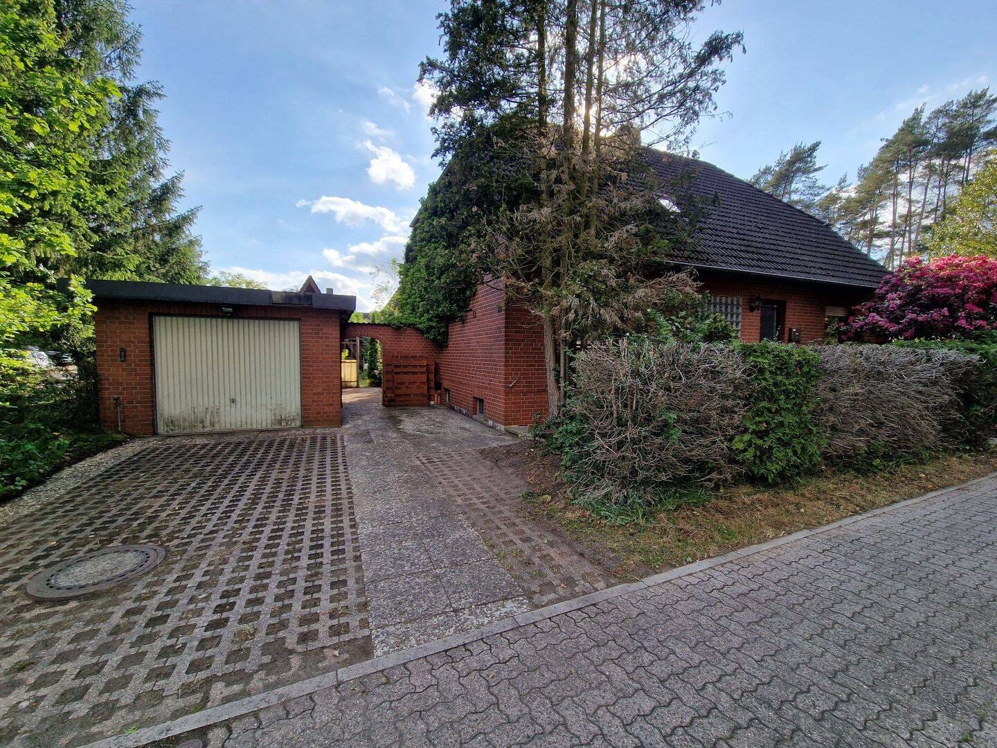 Immobilie in Faßberg - Viel Platz für die Familie: Großes 8-Zimmer-Haus in Faßberg - Bild 1