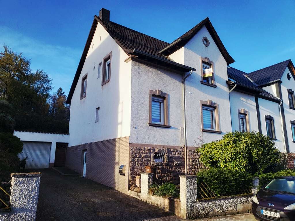 Immobilie in Contwig - Gepflegte Doppelhaushälfte, großzügig und modern ausgestattet - Bild 0
