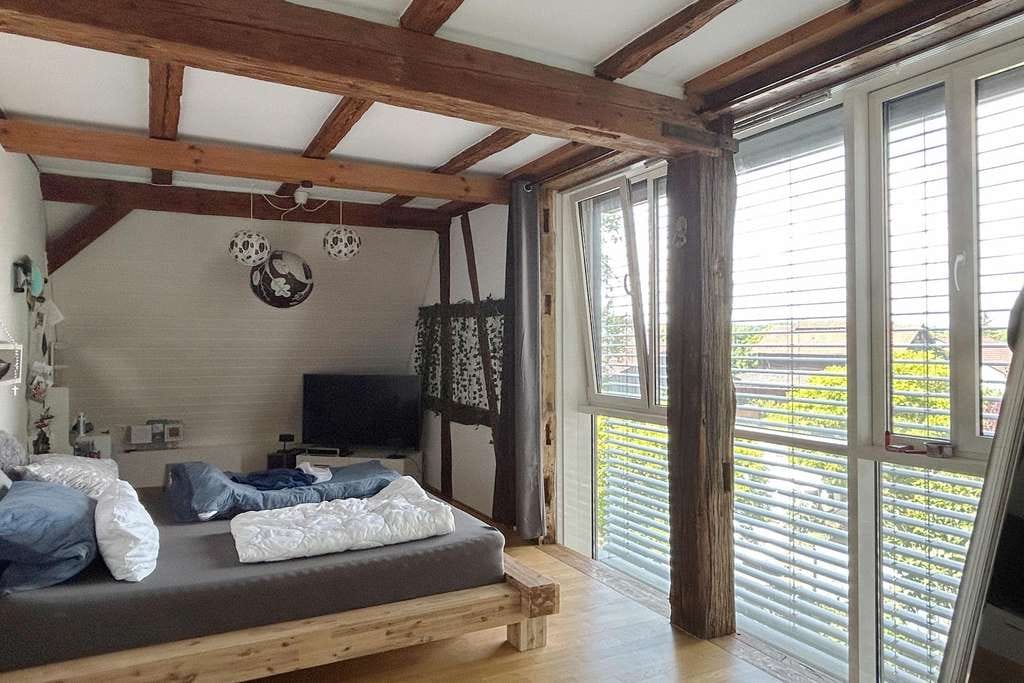 Immobilie in Pleidelsheim - Elegantes Wohnen in historischem Ambiente! Kernsanierte Scheune mit Doppelgarage - Bild 3