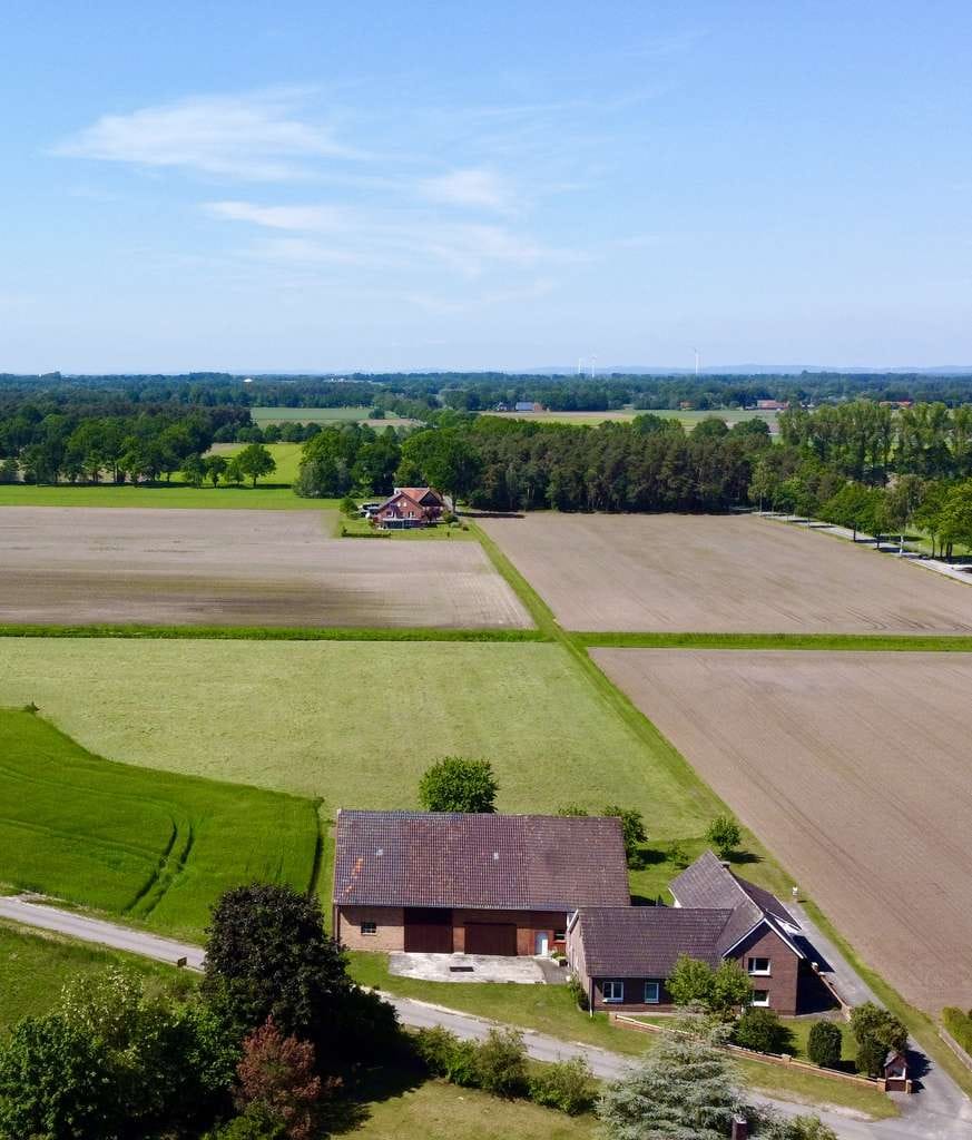 Immobilie in Salzkotten - Wo Träume Platz haben: charmanter Resthof in Feldrandlage  und Seenähe - Bild 1