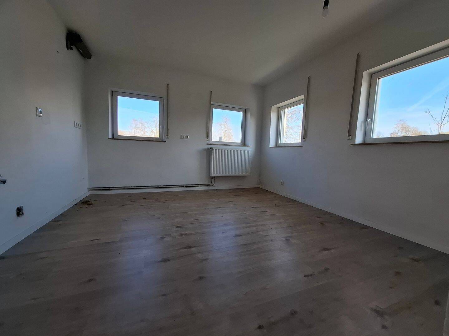 Immobilie in Wurmsham - Charmantes älteres Einfamilienhaus in der Nähe von Wurmsham - Bild 1