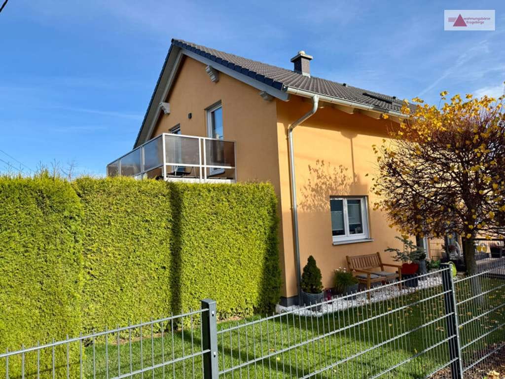 Immobilie in Bärenstein - Einfamilienhaus mit Wintergarten, Terrasse, Garage & Erdwärme in Königswalde bei Annaberg & Chemnitz - Bild 1