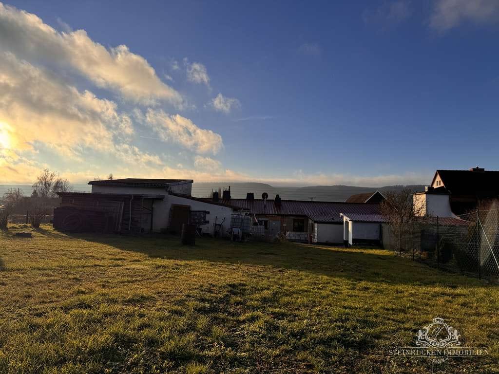 Immobilie in Kleinfurra - Zwei Hälften, ein Traum: Modernes Zweifamilienhaus in ruhiger Lage mit Ausbaupotenzial - Bild 3