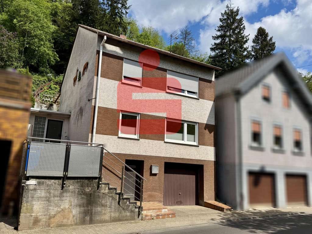 Immobilie in Frankeneck - Gemütliches Einfamilienhaus mit Garten, Garage und Ausbaupotenzial in Frankeneck. - Bild 0