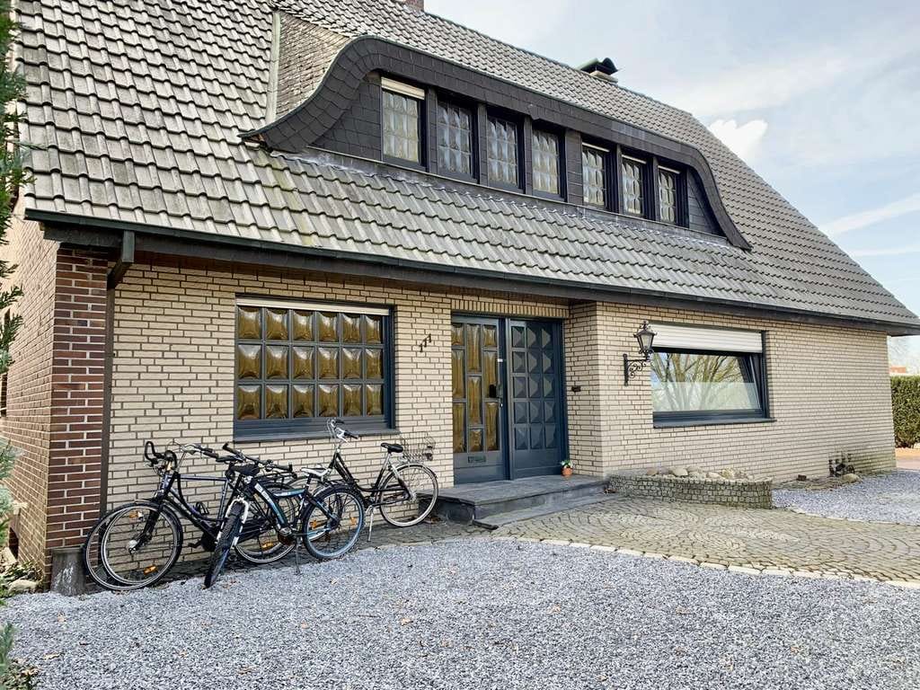 Immobilie in Ahaus - Pures Wohnglück! 2 Familienhaus mit traumhaften Garten und Garagen - Bild 0