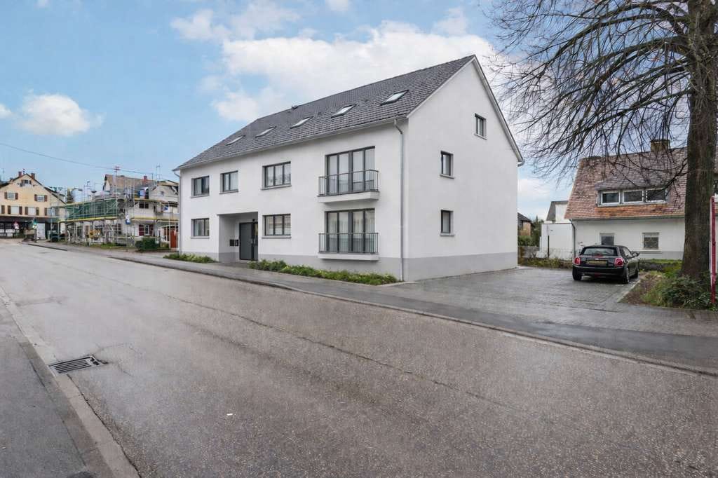 Immobilie in Denzlingen - BRUMANI | Sanierungsobjekt mit Umnutzungsoption und Ausbaumöglichkeit im Herzen Denzlingens - Bild 2