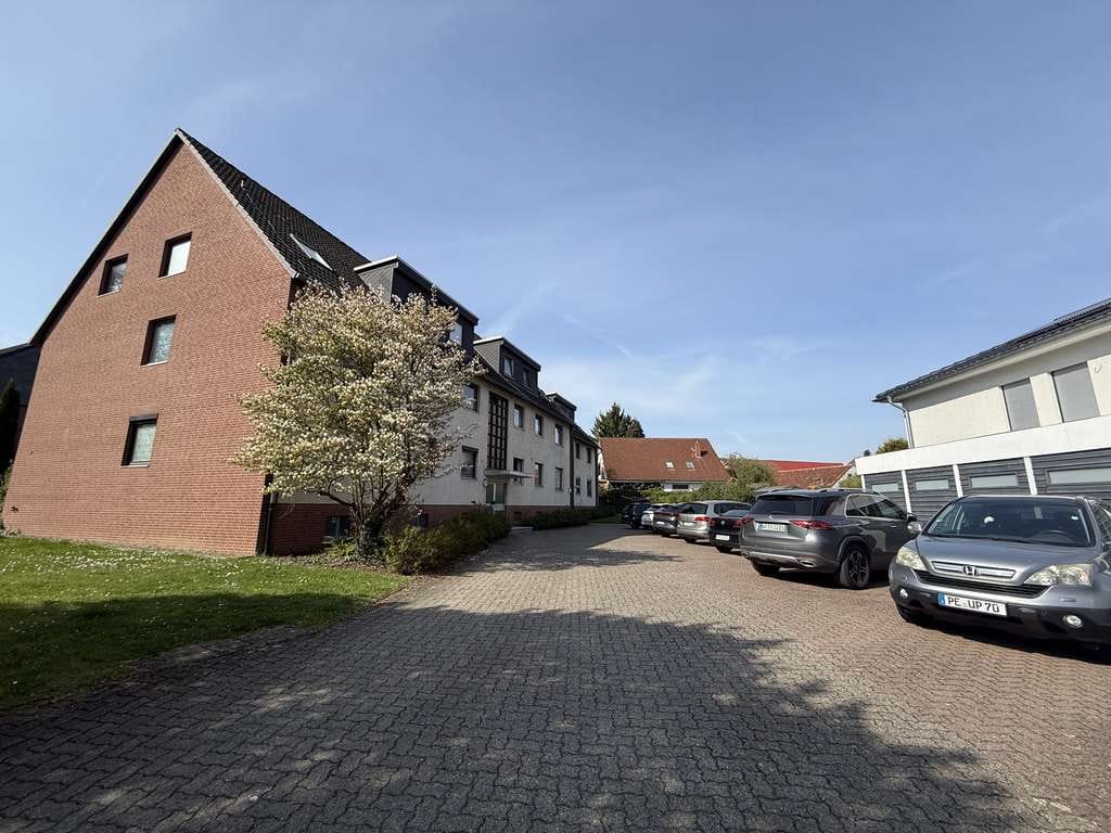 Immobilie in Vechelde - +++ Freie 4-Zimmer ETW mit Einbauküche, großer Balkon und PKW-Stellplatz +++ - Bild 2