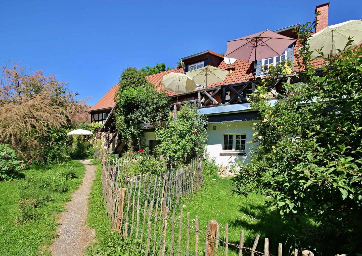 Immobilie in Großlöbichau - Außergewöhnlicher und moderner Landsitz auf großem Grundstück  - Bild 4
