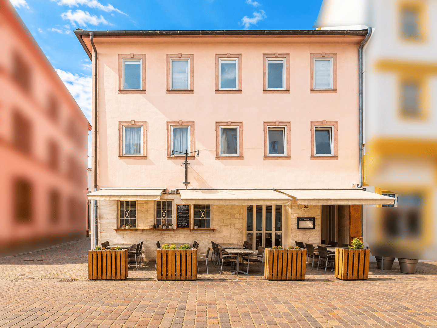 Immobilie in Karlstadt - ++Wohn-/Geschäftshaus in Karlstadt zvk., über 7% Rendite, langfr. vermietet++ - Bild 0