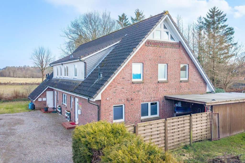 Immobilie in Jevenstedt - Selbst bewohnen und nebenan Einkünfte aus Vermietung - Bild 1