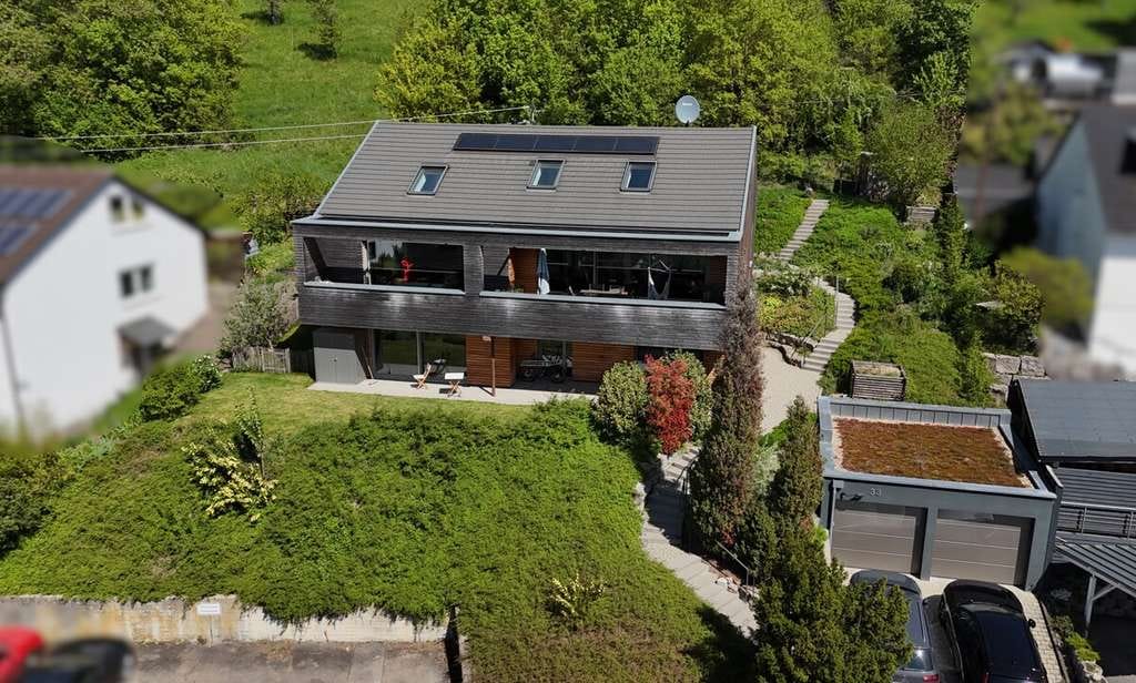 Immobilie in Michelbach an der Bilz - "WOHNEN WIE IM EIGENEN HAUS"
GROSSZÜGIGE WOHNEINHEIT IM 
KERNSANIERTEN WOHNHAUS - Bild 0