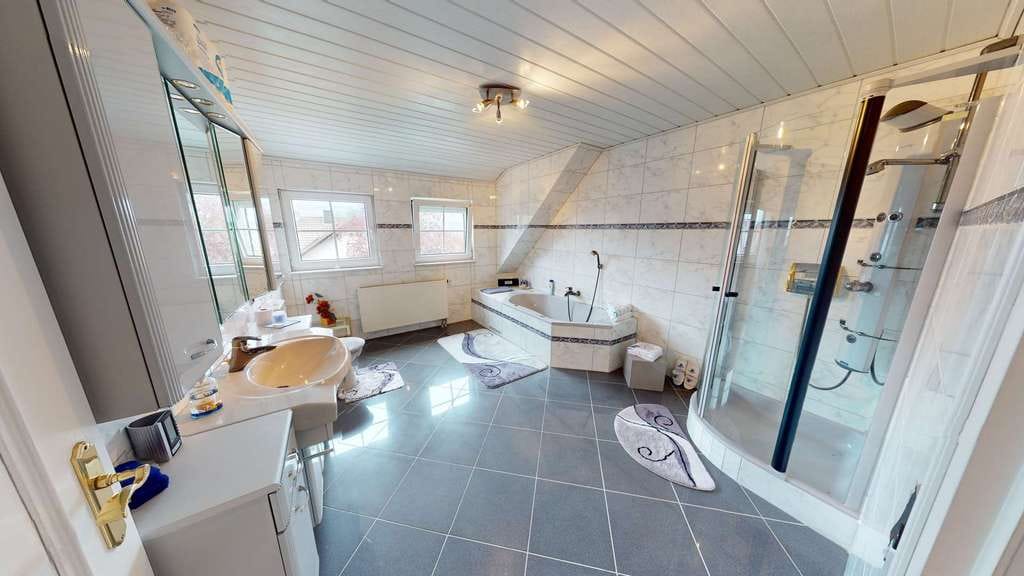 Immobilie in Amöneburg - Traumhaus - Villa in Amöneburg kaufen - Mit zwei separaten Wohneinheiten - - Bild 3