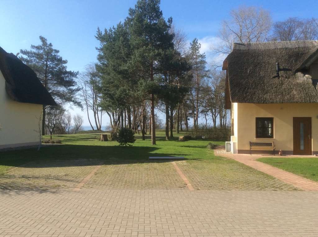 Immobilie in Zirchow - Schönes Reetdach-Ferienhaus mit Haffblick in gehobener Innenausstattung - Bild 2
