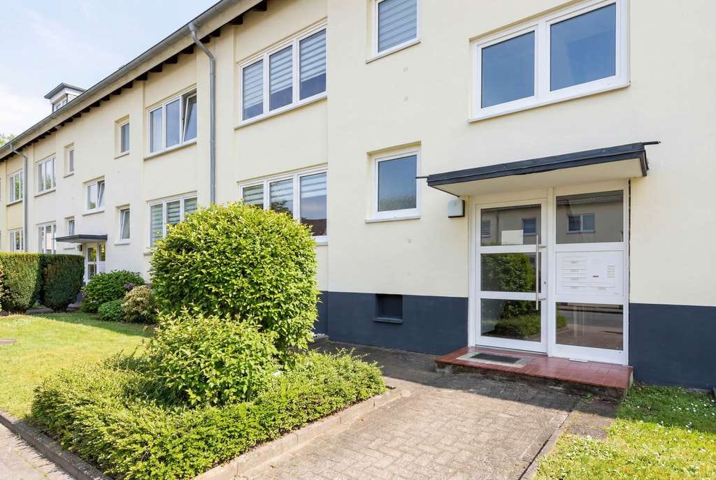 Immobilie in Reinbek - Solide 4-Zimmer Wohnung in zentraler Lage von Reinbek - Bild 1