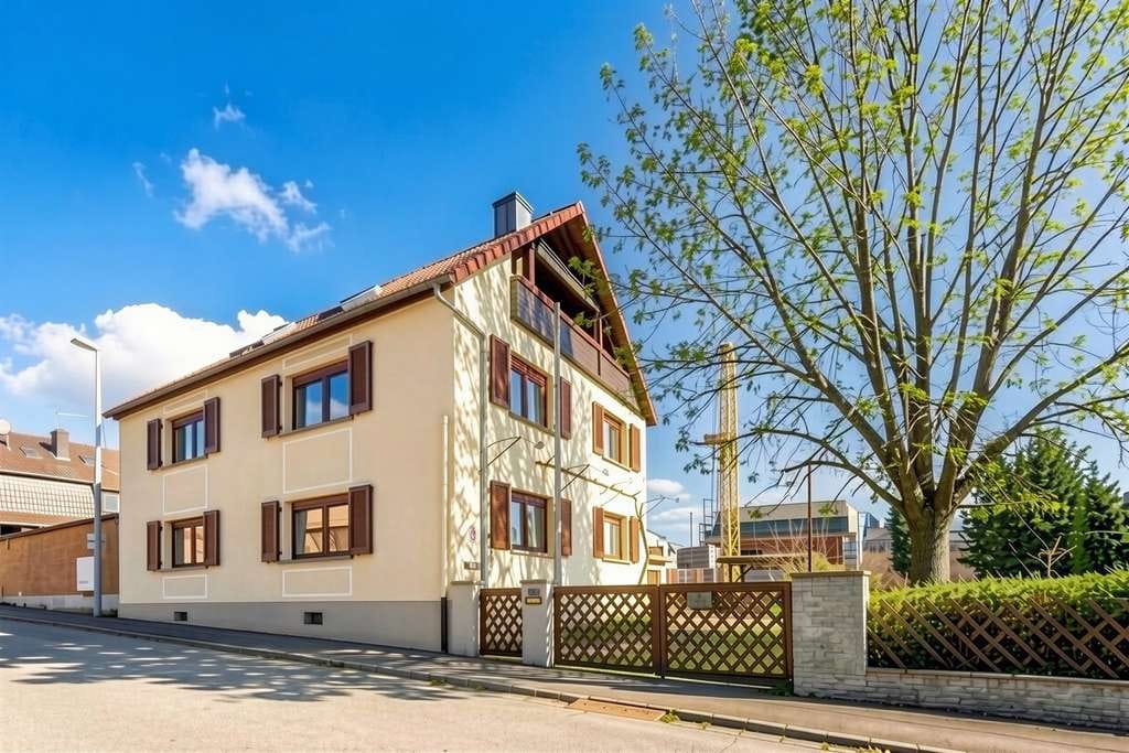 Immobilie in Gau-Algesheim - Großzügiges Einfamilienhaus mit  Sauna & Ausbaupotenzial – ideal für Familien oder Kapitalanleger! - Bild 0