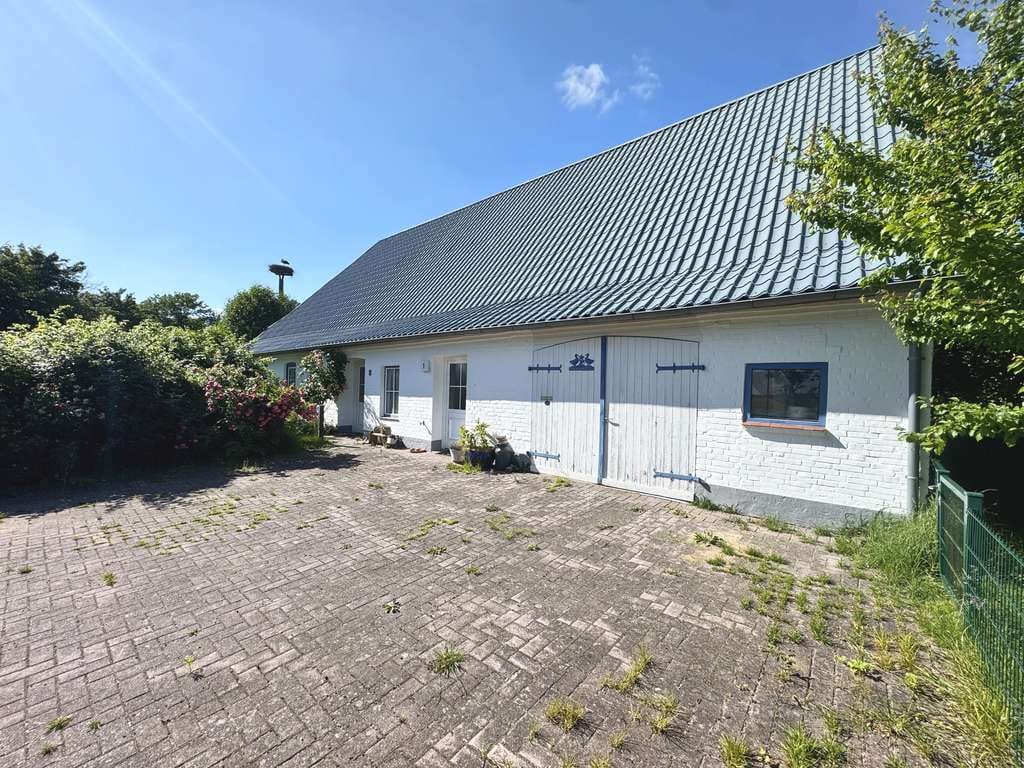 Immobilie in Bergenhusen - Gepflegtes Einfamilienhaus mit kleiner Scheune und Erweiterungspotential - Bild 3