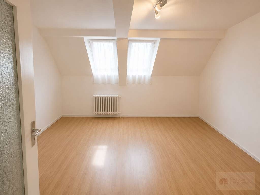 Immobilie in Müllheim - Charmante 3-Zimmer-DG-Wohnung mit Balkon - Bild 4