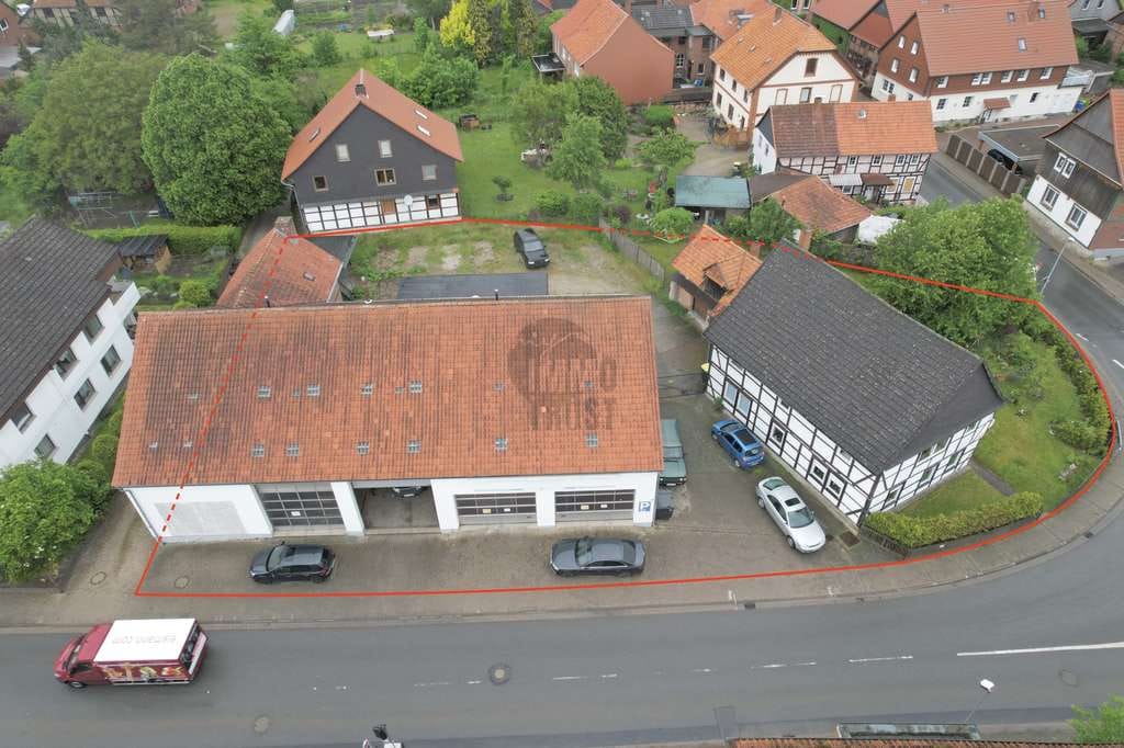 Immobilie in Brüggen - Renditestarkes MFH mit Werkstatt und großem Grundstück in Gronau – Ideal für Investoren & Handwerker - Bild 0