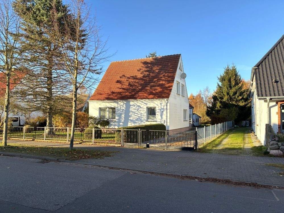 Immobilie in Dierhagen - Charmantes Haus auf großem Grundstück in Dierhagen - Bild 0