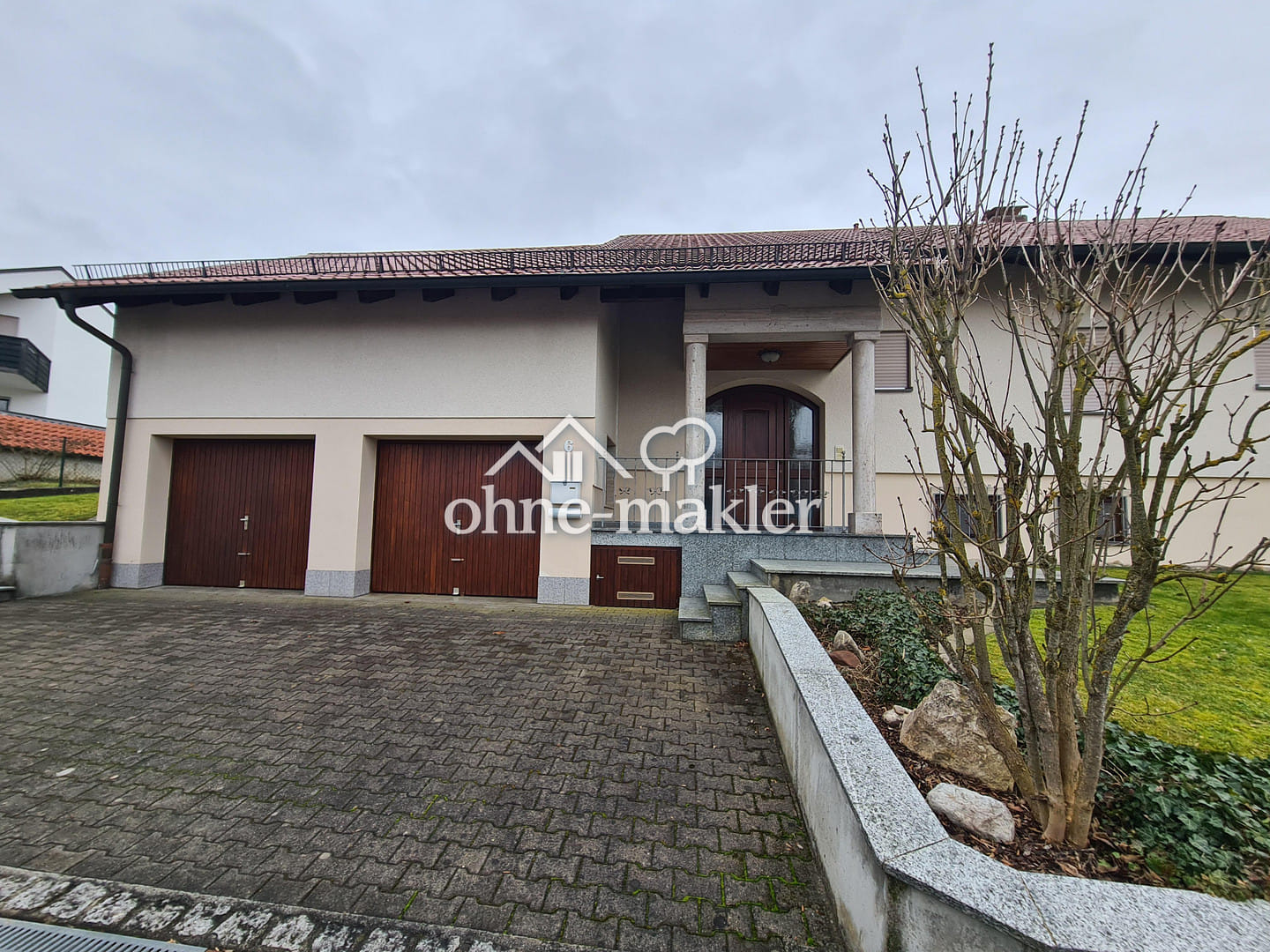 Immobilie in Wertingen - Massives Raumwunder auf 850qm Grund - Ideal für Familien & Home-Office - Bild 0